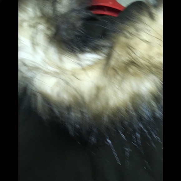 Stylish fur lined hood, wool coat with rear kick joint - Picture 3 of 6